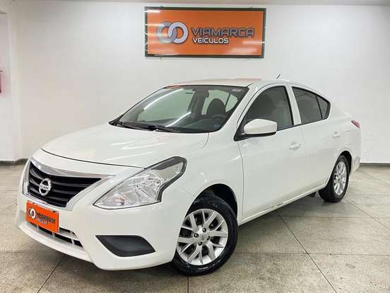 NISSAN-VERSA-2015