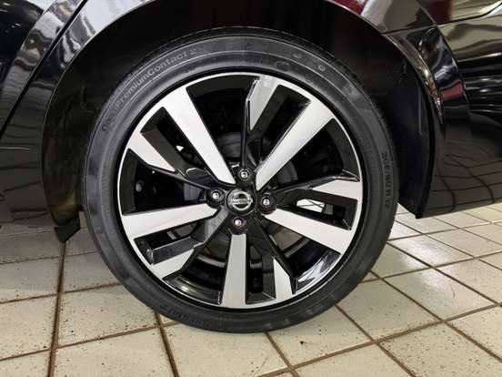 NISSAN-VERSA-2022