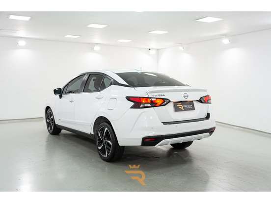 NISSAN-VERSA-2024