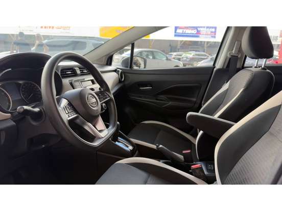NISSAN-VERSA-2023