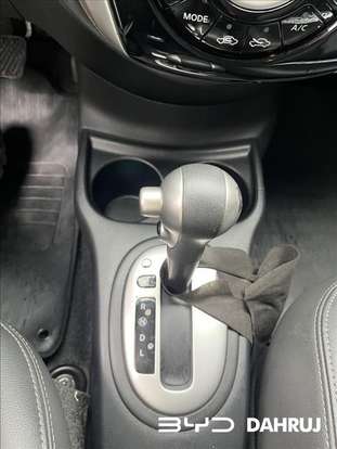 NISSAN-VERSA-2019
