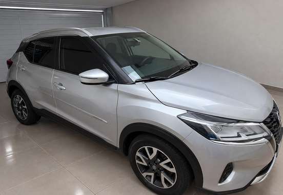 NISSAN-KICKS-2023