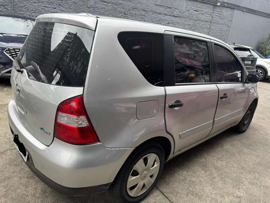 NISSAN-LIVINA-1.6 SL 16V FLEX 4P MANUAL NISSAN-LIVINA-2010