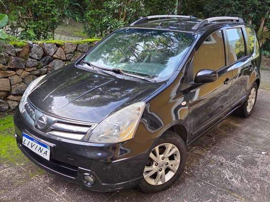 NISSAN-LIVINA-2012