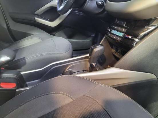PEUGEOT-2008-2016