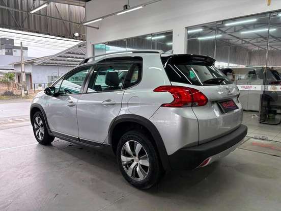PEUGEOT-2008-2018