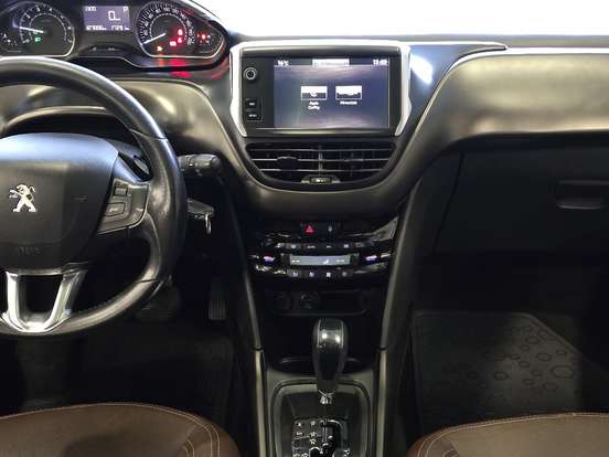 PEUGEOT-2008-2017