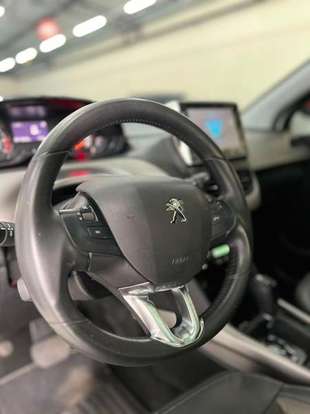 PEUGEOT-2008-2021