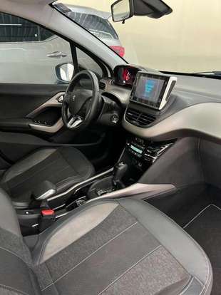 PEUGEOT-2008-2021