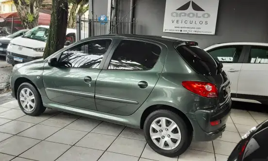 PEUGEOT-207-2011