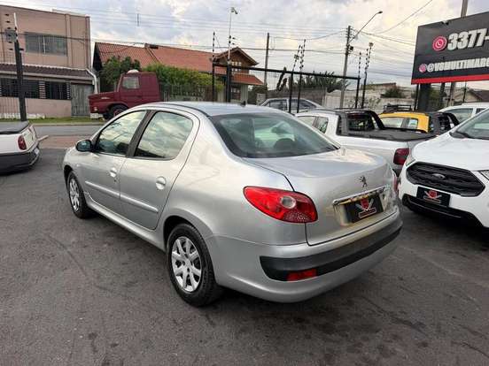 PEUGEOT-207-2010