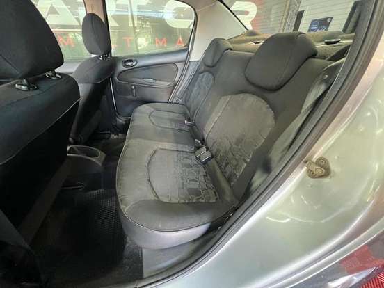 PEUGEOT-207-2009