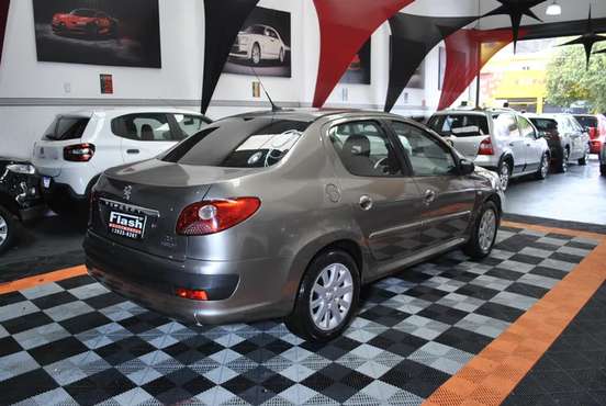 PEUGEOT-207-2009