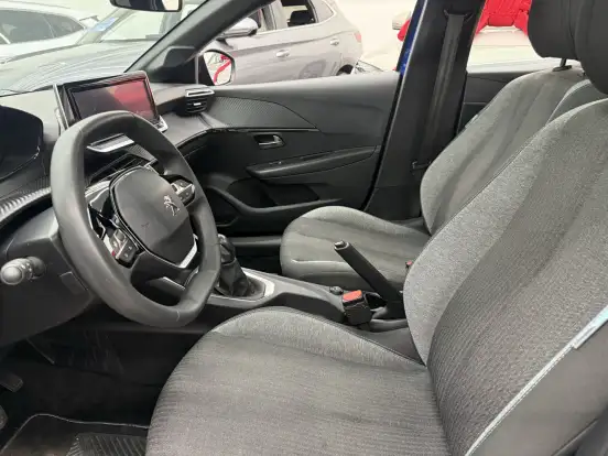 PEUGEOT-208-2023