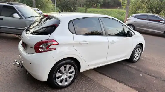 PEUGEOT-208-2014