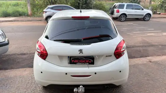 PEUGEOT-208-2014