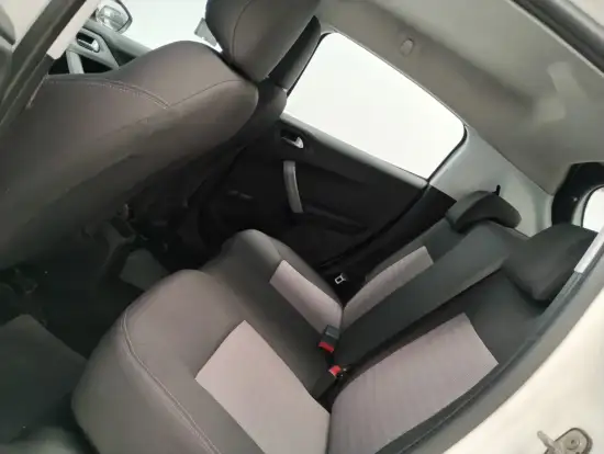 PEUGEOT-208-2013