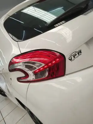 PEUGEOT-208-2013