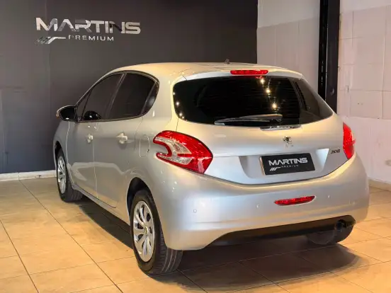PEUGEOT-208-2013