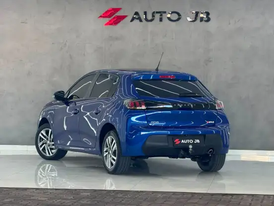 PEUGEOT-208-2022