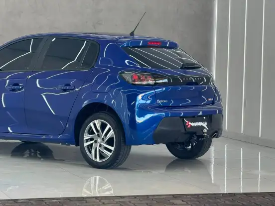 PEUGEOT-208-2022