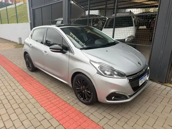 PEUGEOT-208-1.6 GRIFFE 16V FLEX 4P AUTOMÁTICO PEUGEOT-208-2016