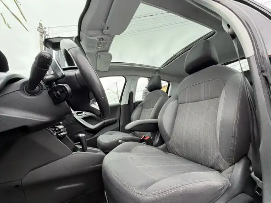PEUGEOT-208-1.6 GRIFFE 16V FLEX 4P AUTOMÁTICO PEUGEOT-208-2014