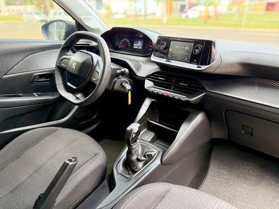 PEUGEOT-208-2023