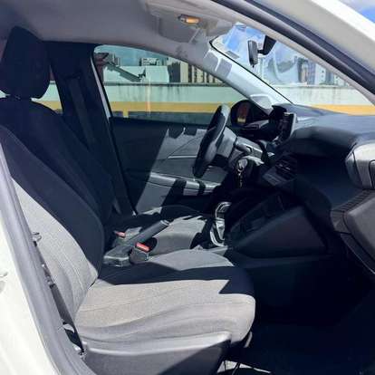 PEUGEOT-208-2024