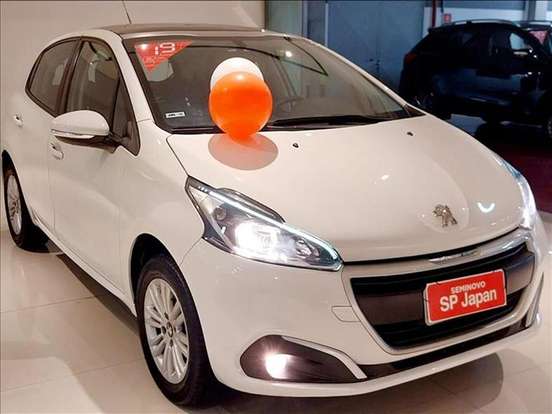 PEUGEOT-208-2018