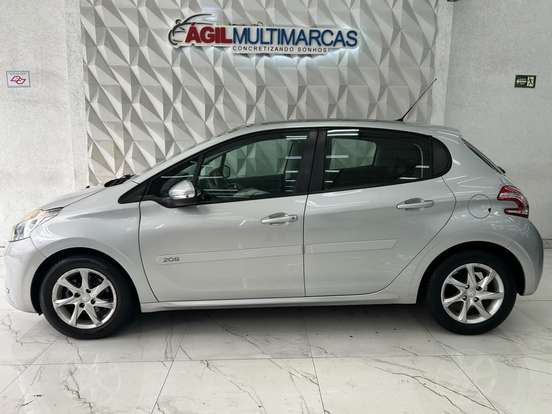 PEUGEOT-208-2015