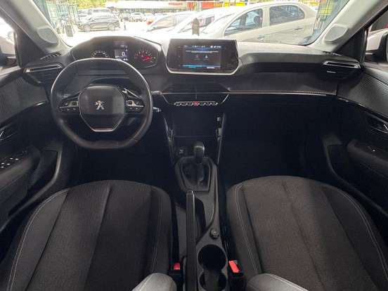 PEUGEOT-208-2022