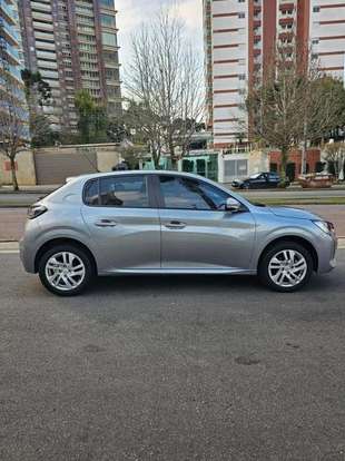 PEUGEOT-208-2022