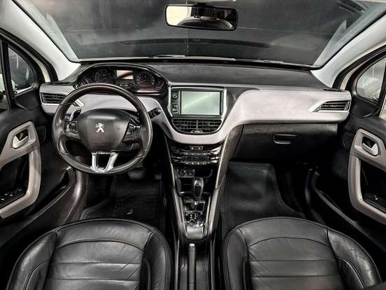 PEUGEOT-208-2016