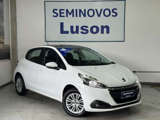 PEUGEOT-208-2017