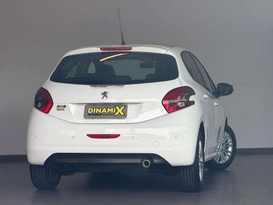 PEUGEOT-208-2016