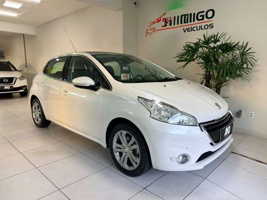 PEUGEOT-208-2016