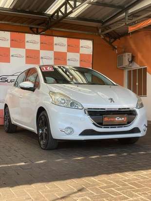 PEUGEOT-208-2015