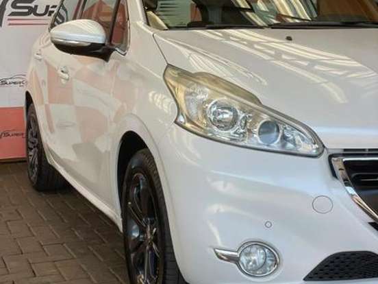 PEUGEOT-208-1.6 GRIFFE 16V FLEX 4P AUTOMÁTICO PEUGEOT-208-2015