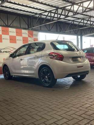 PEUGEOT-208-2015
