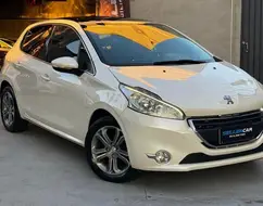 PEUGEOT 208 1.6 GRIFFE 16V FLEX 4P AUTOMÁTICO PEUGEOT 208 1.6 GRIFFE 16V FLEX 4P AUTOMÁTICO