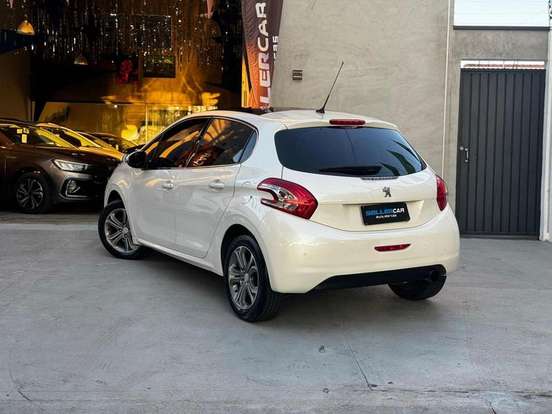 PEUGEOT-208-2013