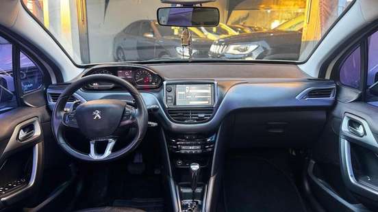 PEUGEOT-208-2013