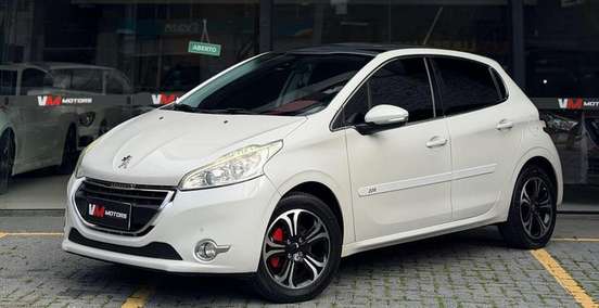 PEUGEOT-208-2015