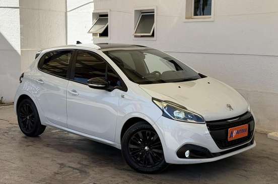 PEUGEOT-208-2017