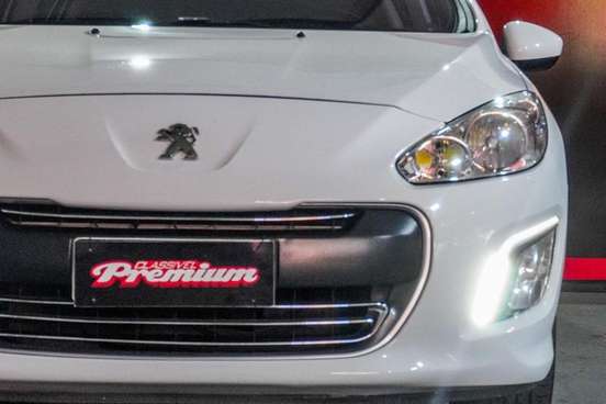 PEUGEOT-308-2015