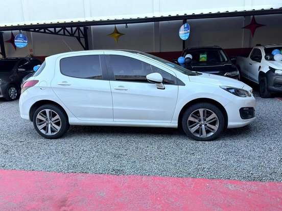 PEUGEOT-308-2017