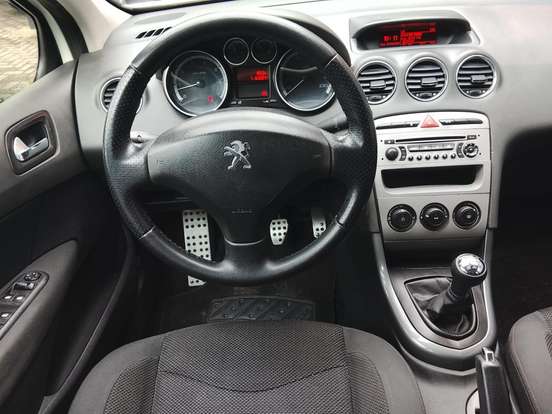PEUGEOT-408-2011