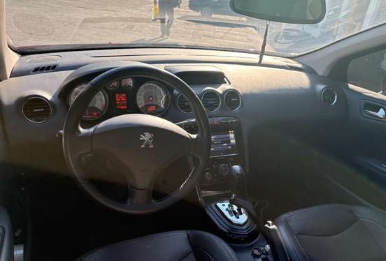 PEUGEOT-308-2015