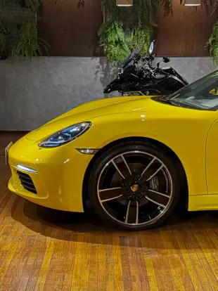 PORSCHE-718-2024